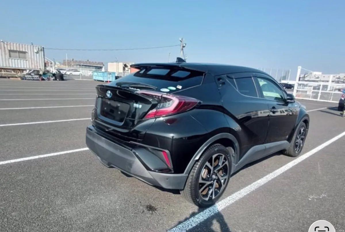 2017 Toyota CHR Immaculate condition G package - Image 4