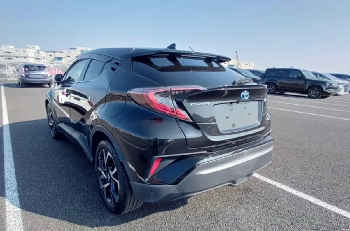 2017 Toyota CHR Immaculate condition G package - Image 2
