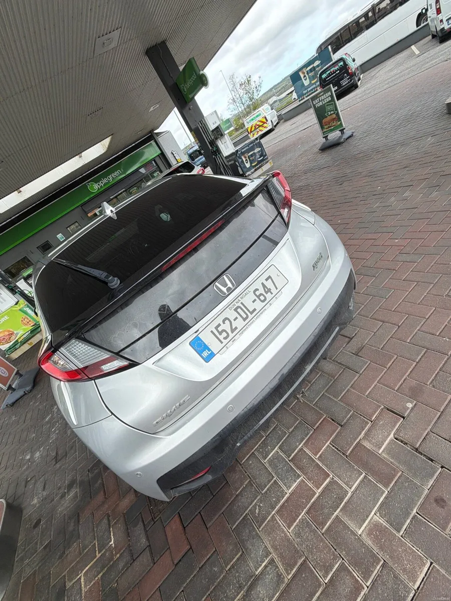 Honda civic - Image 4