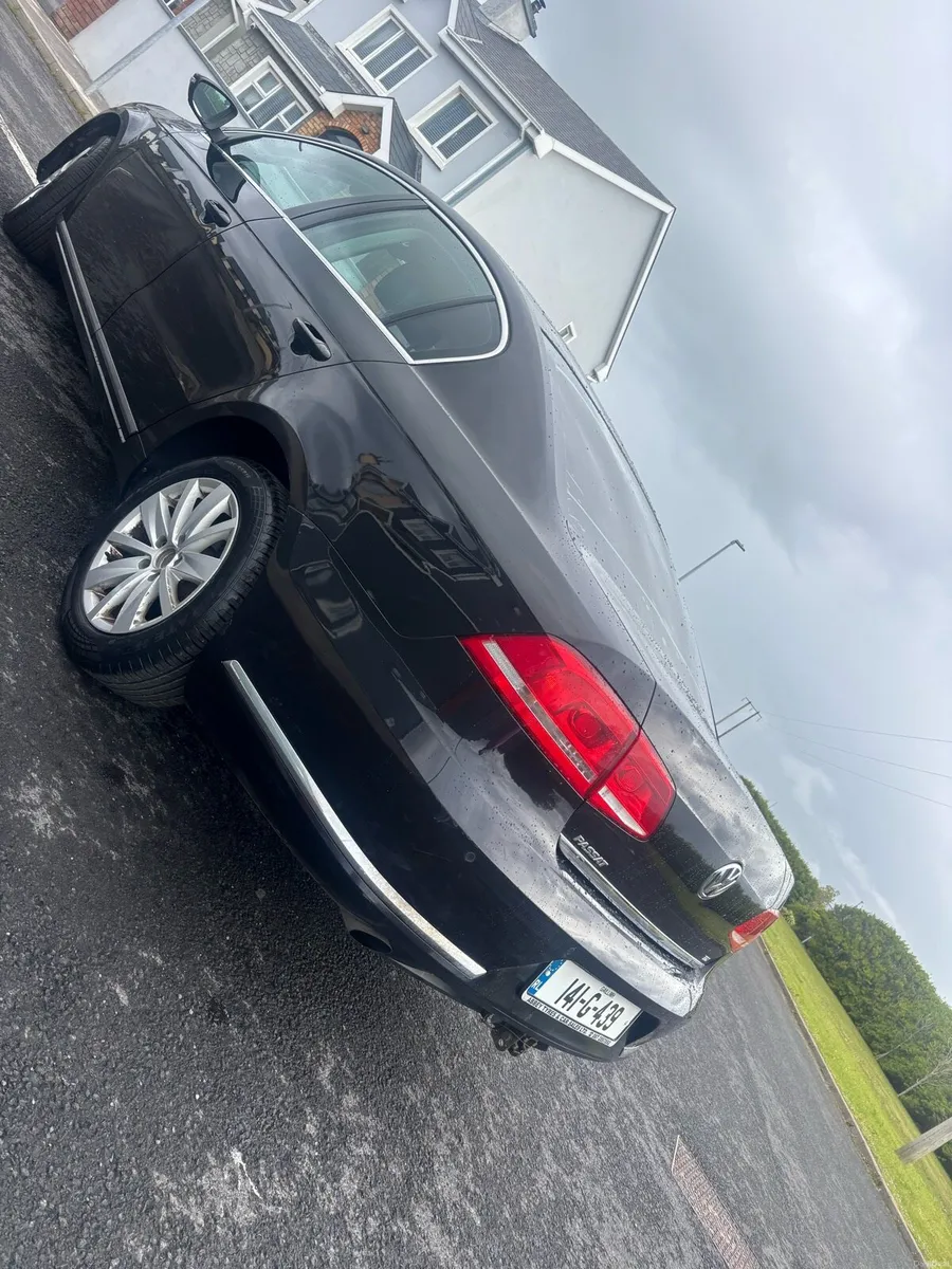 Volkswagen Passat - Image 3