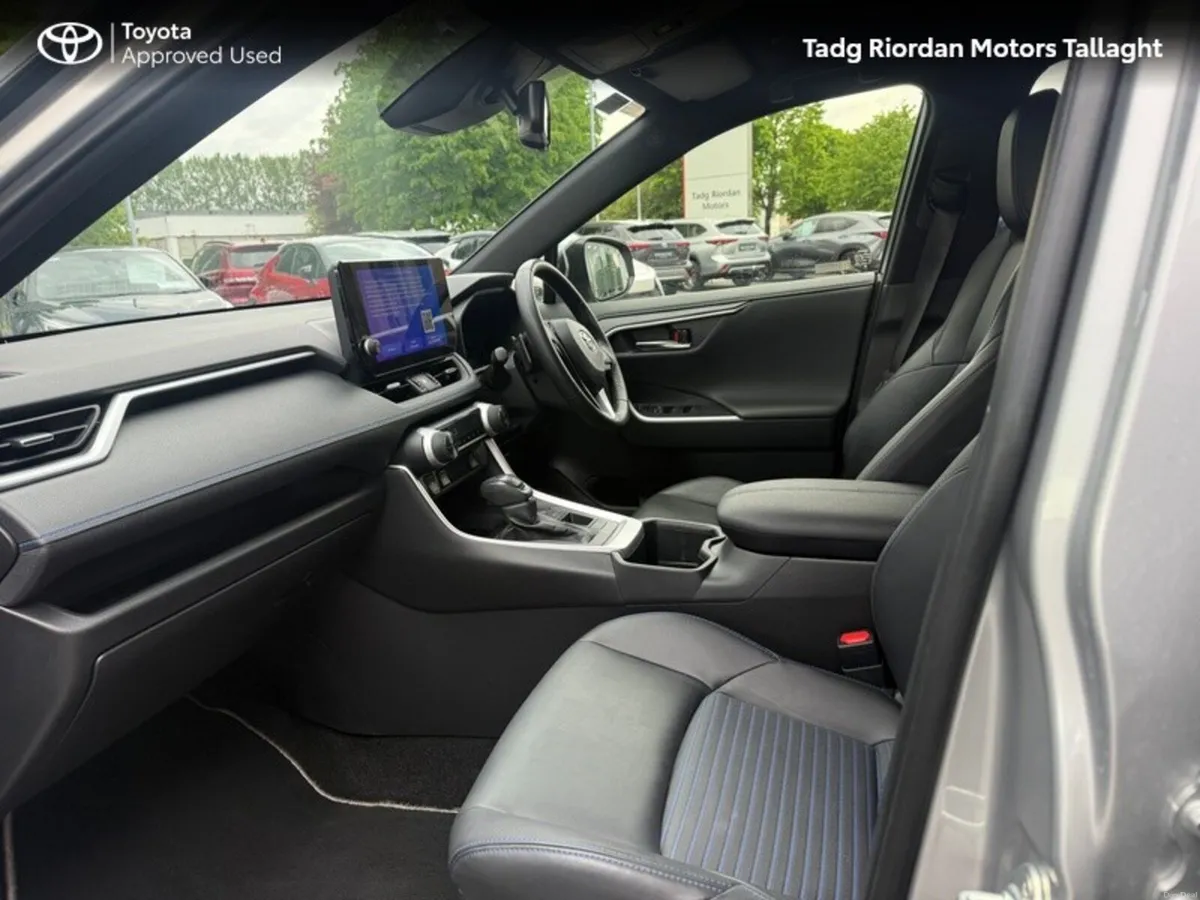 Toyota RAV4 RAV4 HYBRID SPORT - Image 6