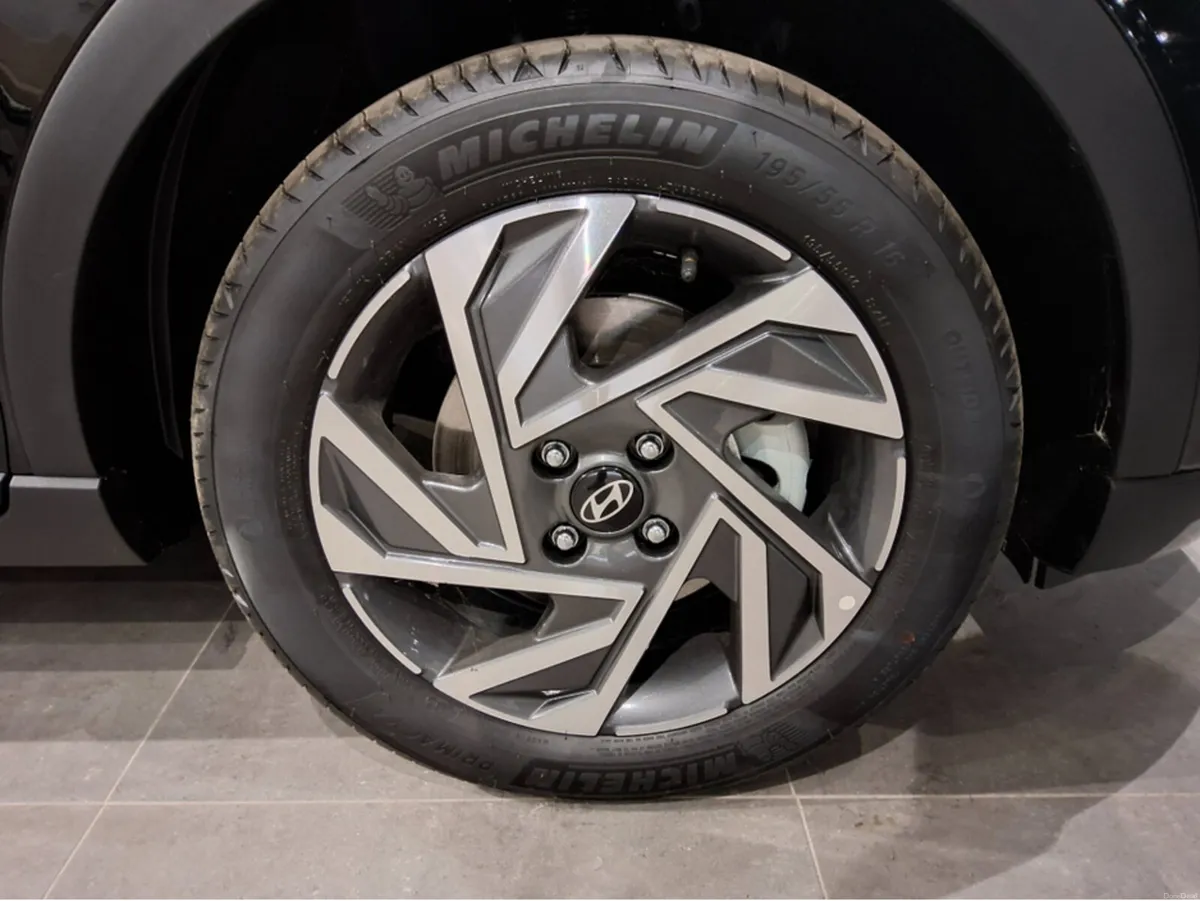Hyundai Bayon EXECUTIVE AUTOMATIC - Showroom Demo - Image 4