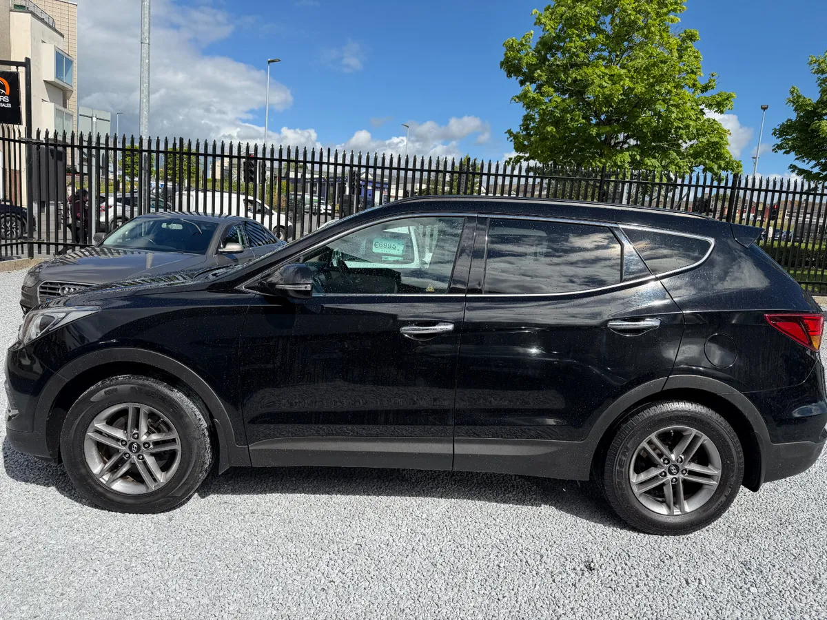 *4WD* 2016 (162) Hyundai SantHyundai Santa Fe 2016 - Image 4