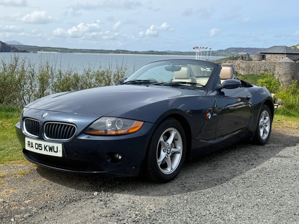 2005 BMW Z4 2.2 SE **VERY LOW MILES** - Image 1