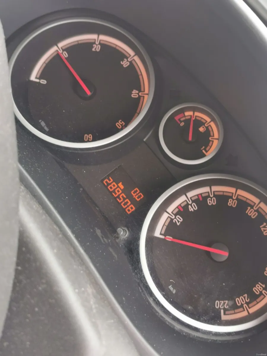 Opel Corsa 2008 - Image 2