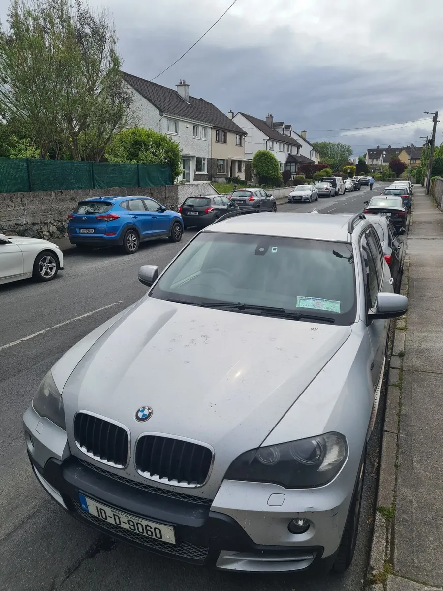 BMW X5 2010 - Image 1