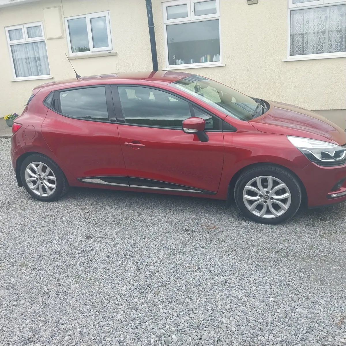 Renault Clio dynamite NAV 1.2 petrol - Image 2