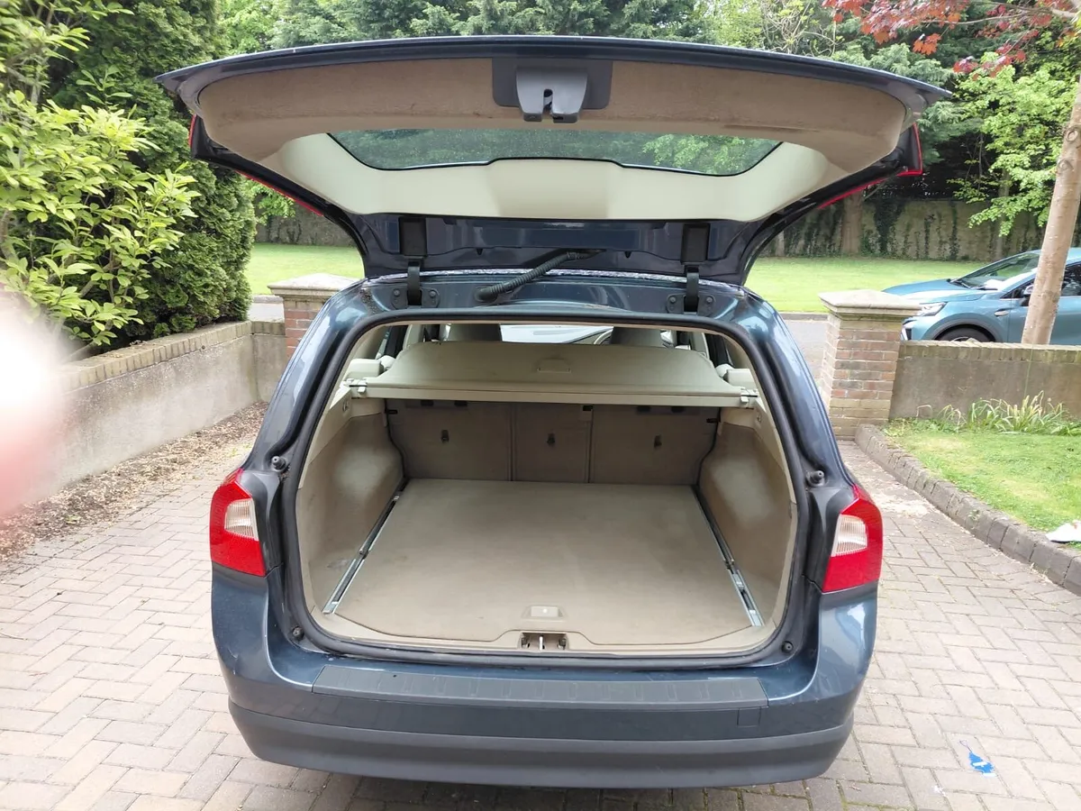 Volvo V70 - Image 4