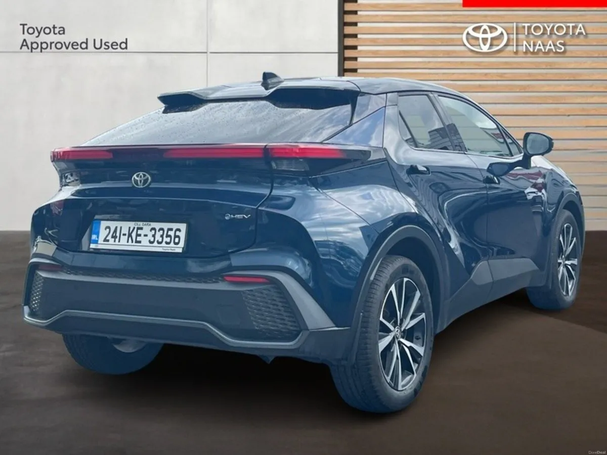 Toyota C-HR Sport + Hybrid - Image 2