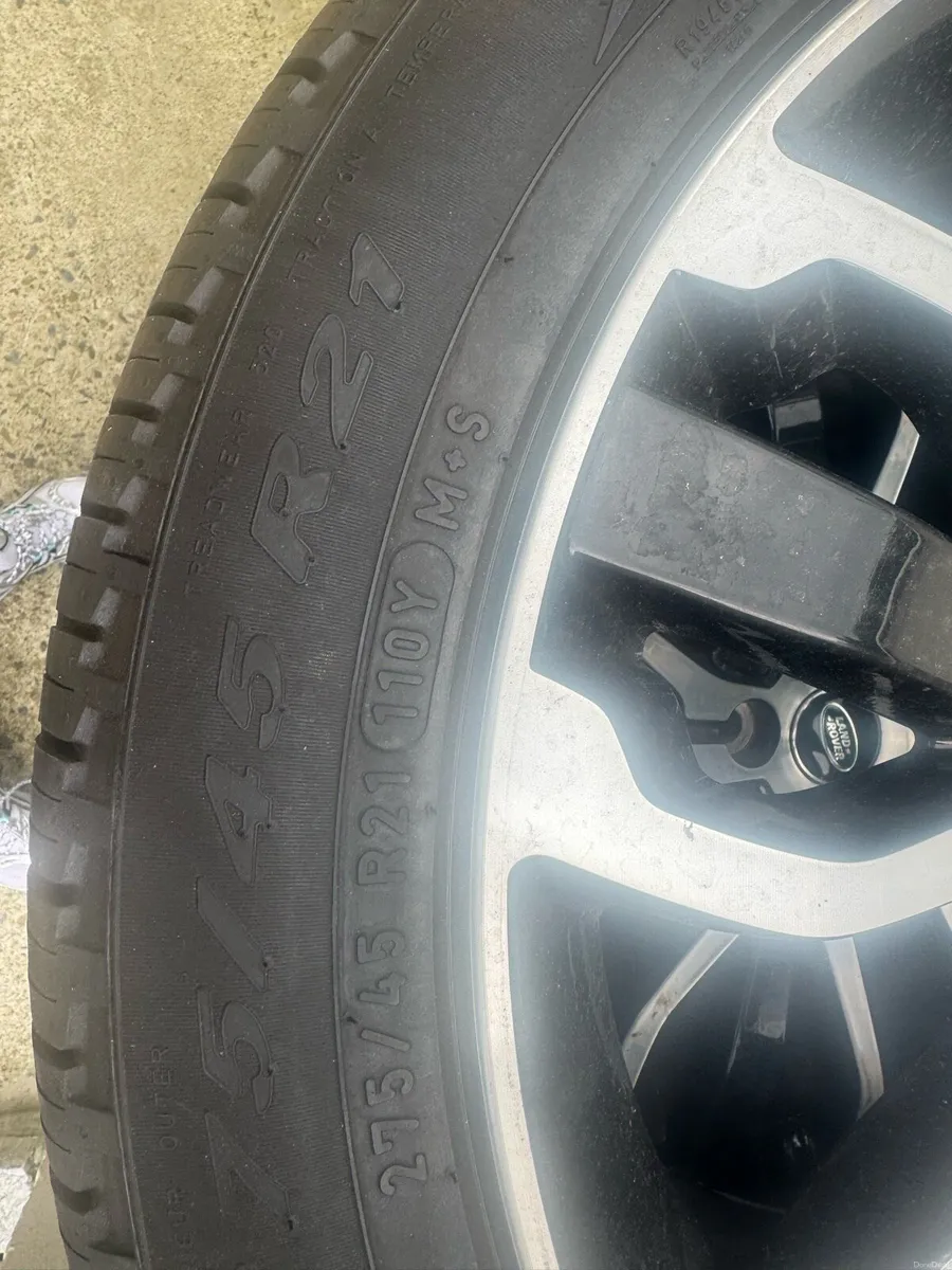 Range Rover alloys new tires - Image 3