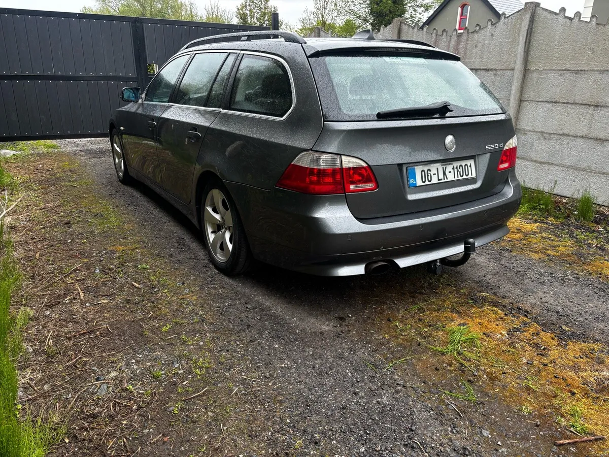 Bmw 520 se Touring - Image 3