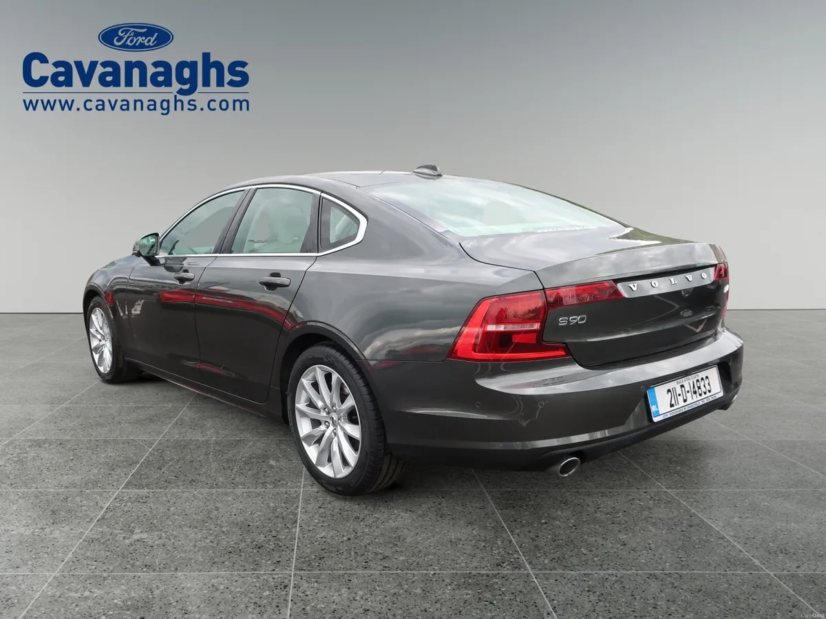 2021 VOLVO S90 D4 MOMENTUM AUTO 4DR - Image 3