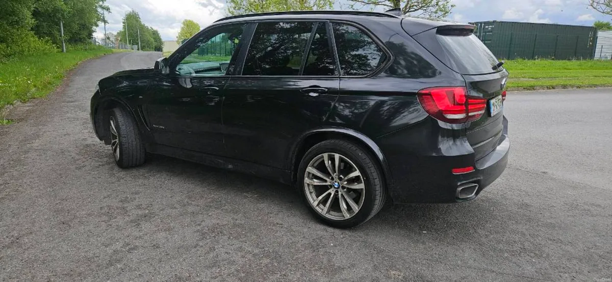 BMW X5 - Image 2