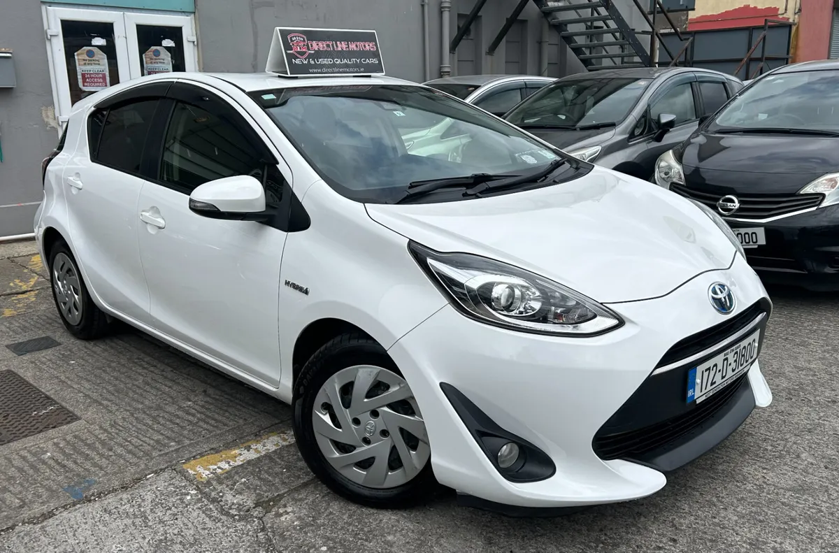 2017 Toyota Aqua - Image 1
