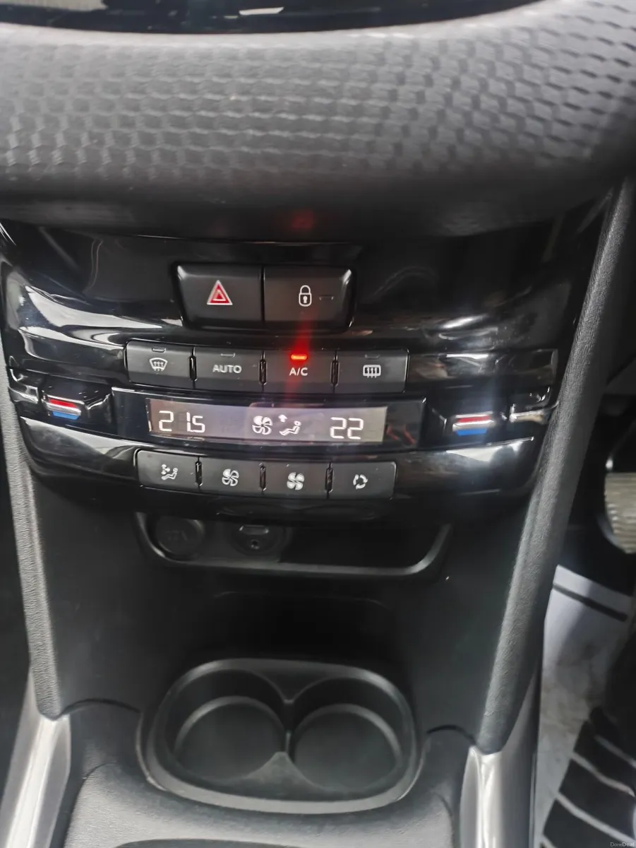 Peugeot 2008 2017 - Image 3