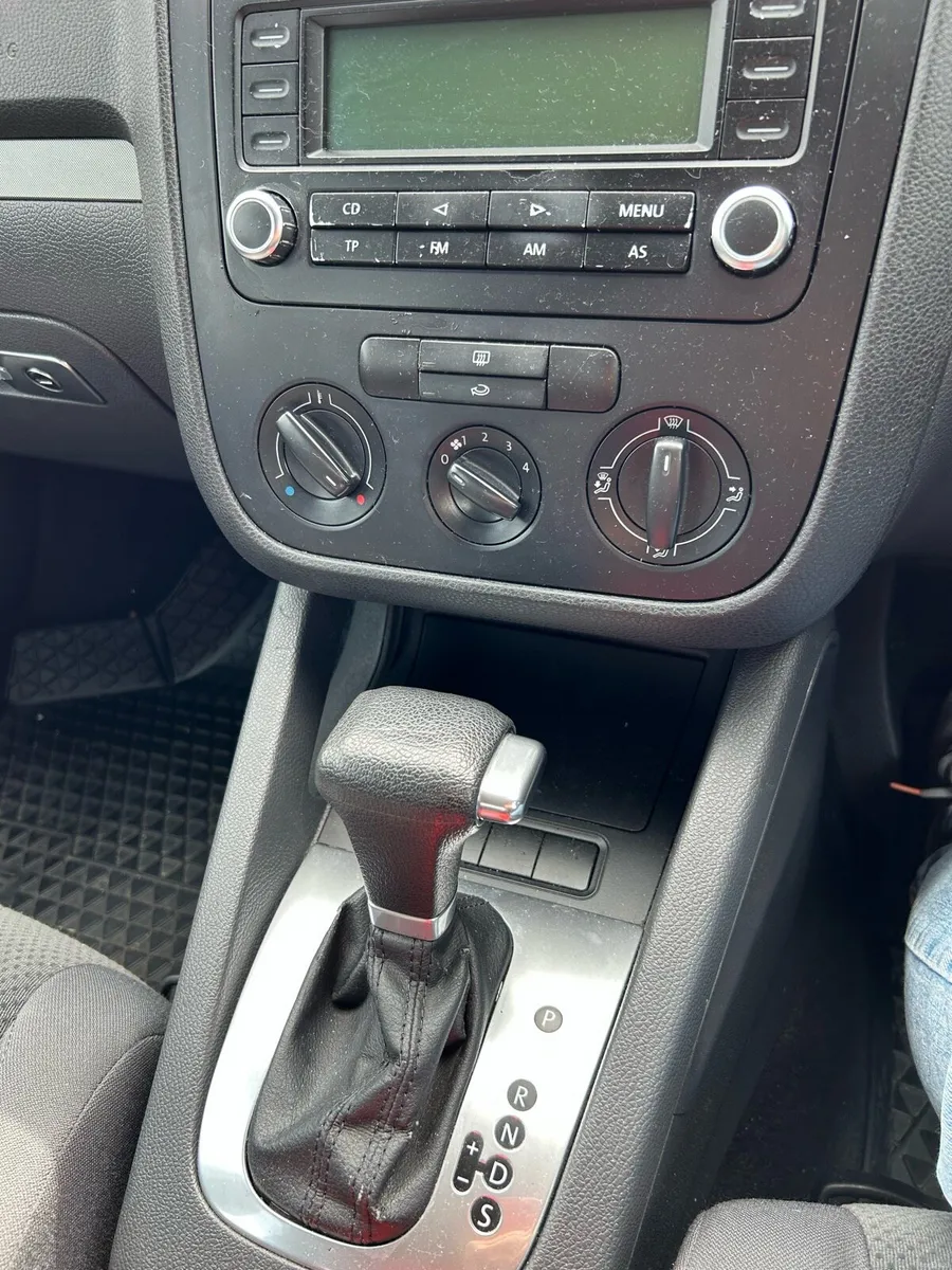Car - Image 4