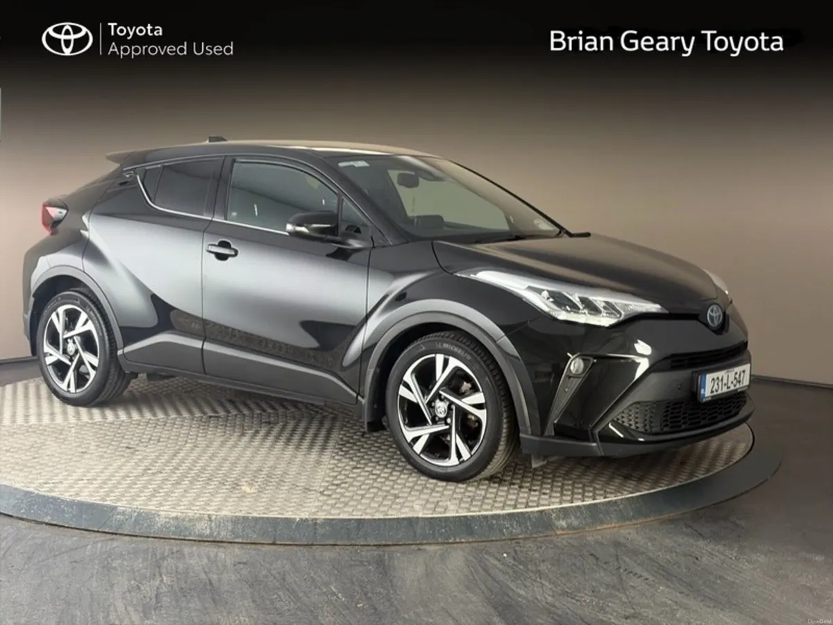 Toyota C-HR HYBRID SPORT - Image 1