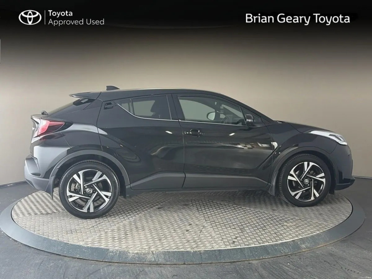 Toyota C-HR HYBRID SPORT - Image 3