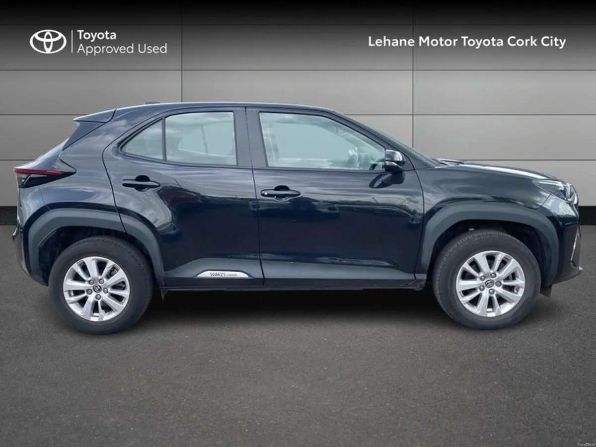 Toyota Yaris Cross YARIS CROSS LUNA - Image 3