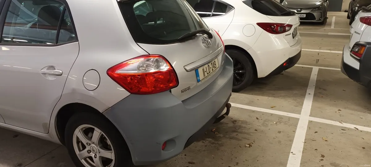 Toyota Auris 2011 Terra READ ADD - Image 3