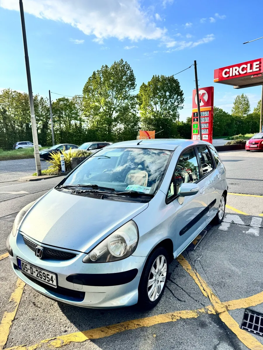Honda jazz 2005 automatic - Image 1