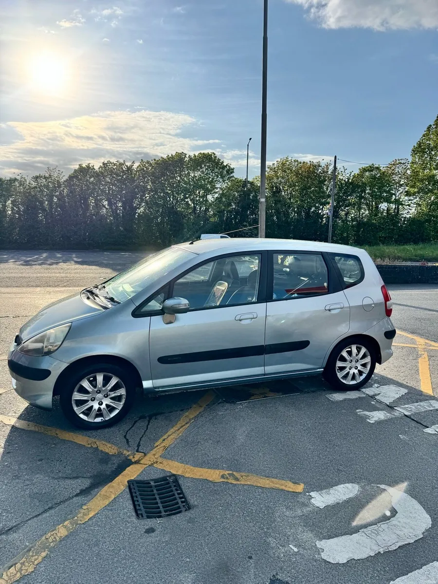 Honda jazz 2005 automatic - Image 4