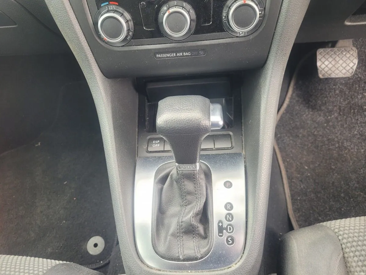 Volkswagen Golf AUTOMATIC CL 1.2 TSI 105BHP - Image 2
