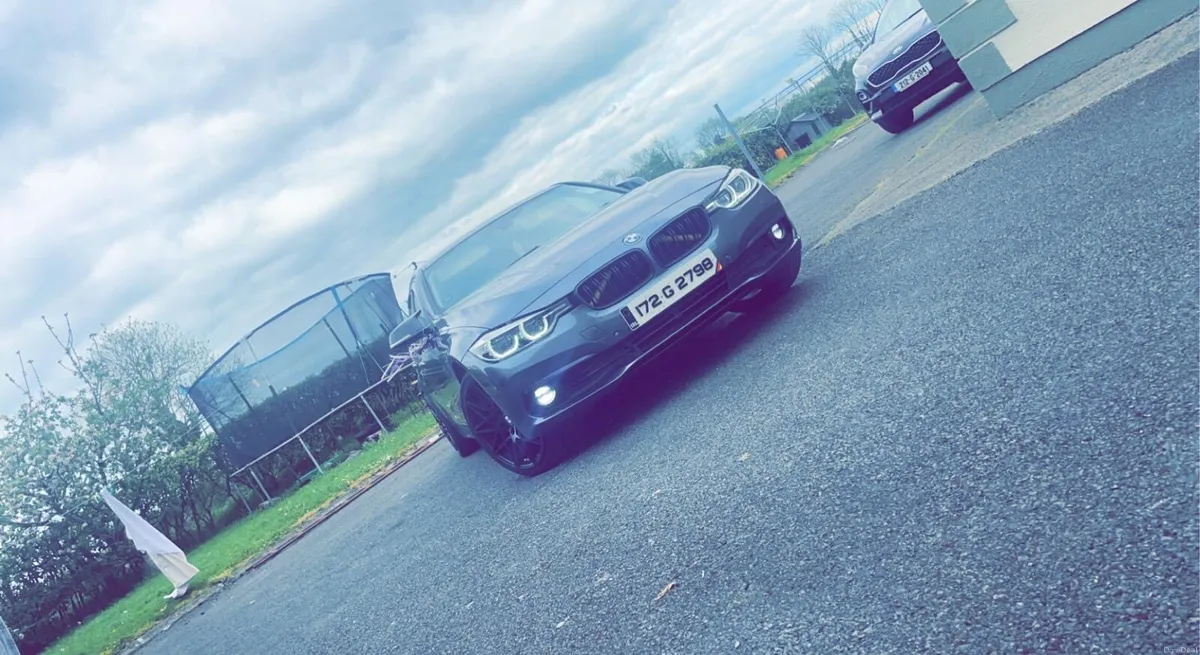 BMW 3-Series 2017 - Image 2