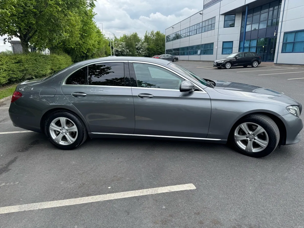Mercedes E class - Image 2