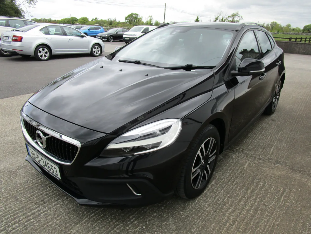 Volvo V40   2018 - Image 3