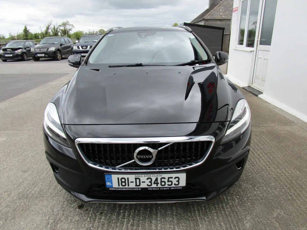Volvo V40   2018 - Image 2