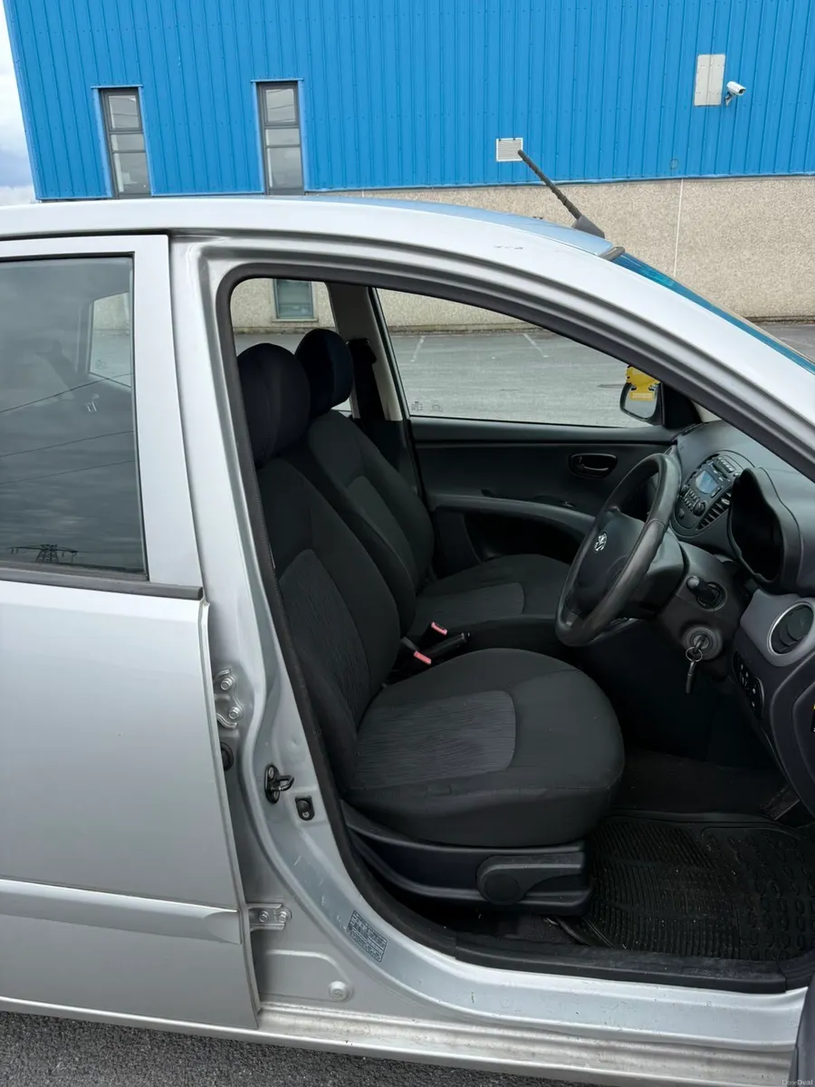 Hyundai i10 Petrol 1.2 manual - Image 4