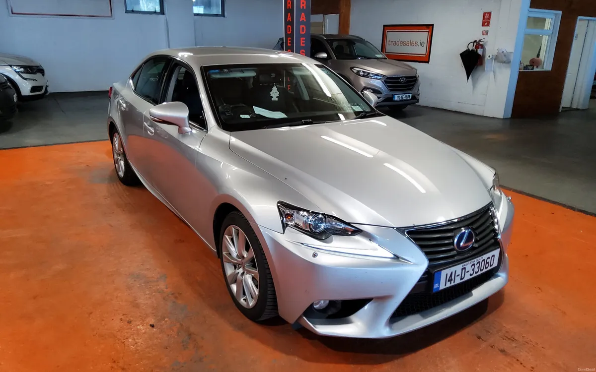 Lexus IS 2014 - Image 1