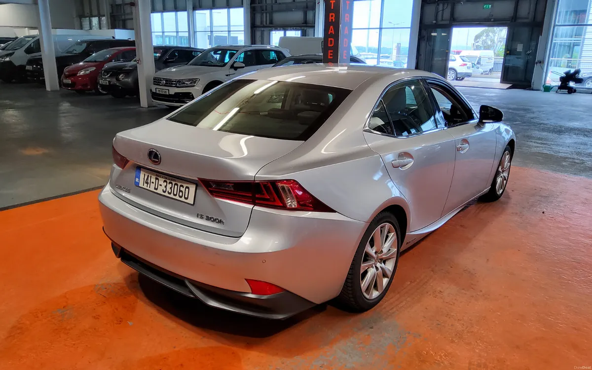 Lexus IS 2014 - Image 4