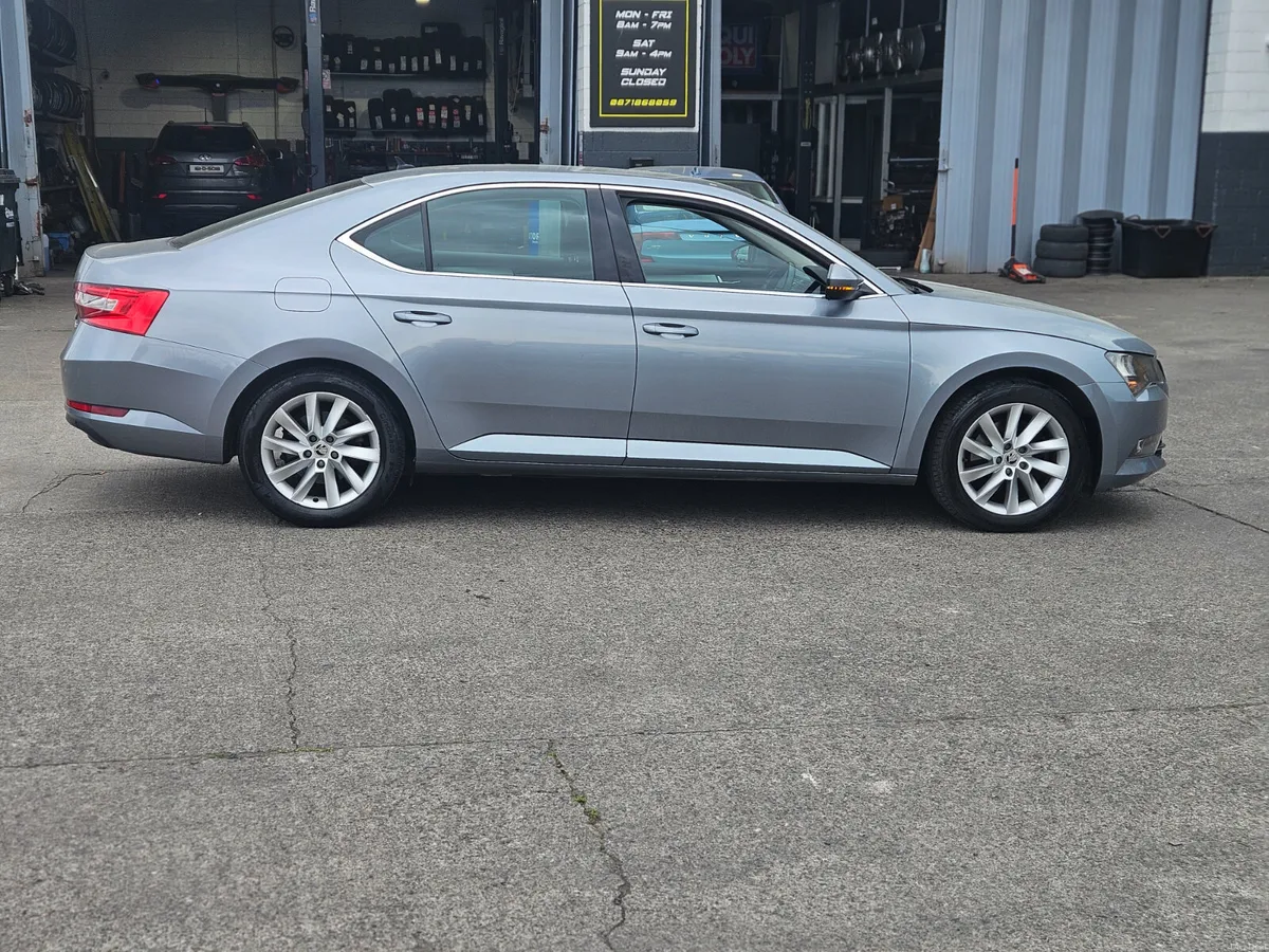 Skoda Superb 1.4 Petrol  150 BHP - Image 3
