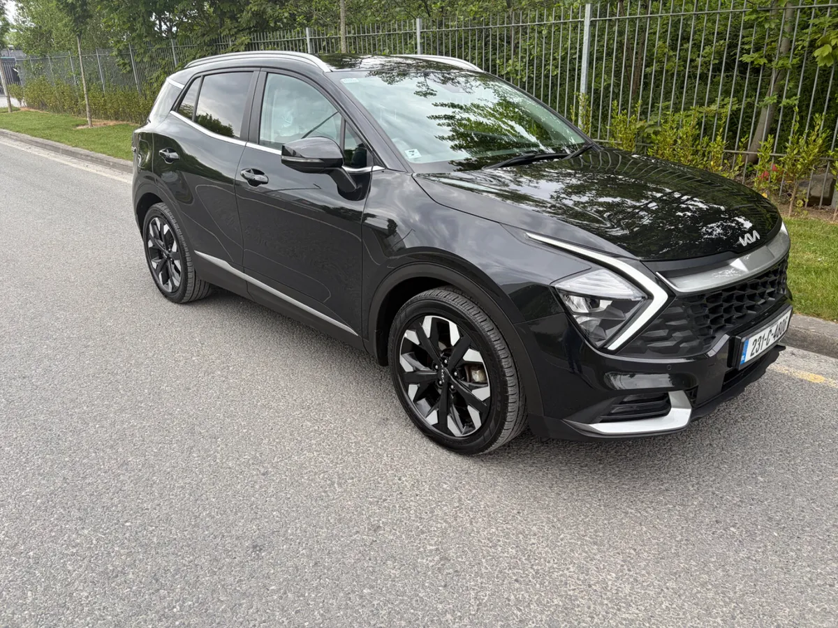 Kia Sportage 2023 1 OWNER PLUGIN HYBRID - Image 1