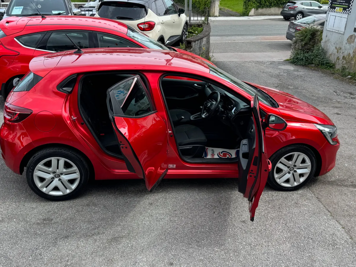 Renault Clio nct 2028 - Image 3