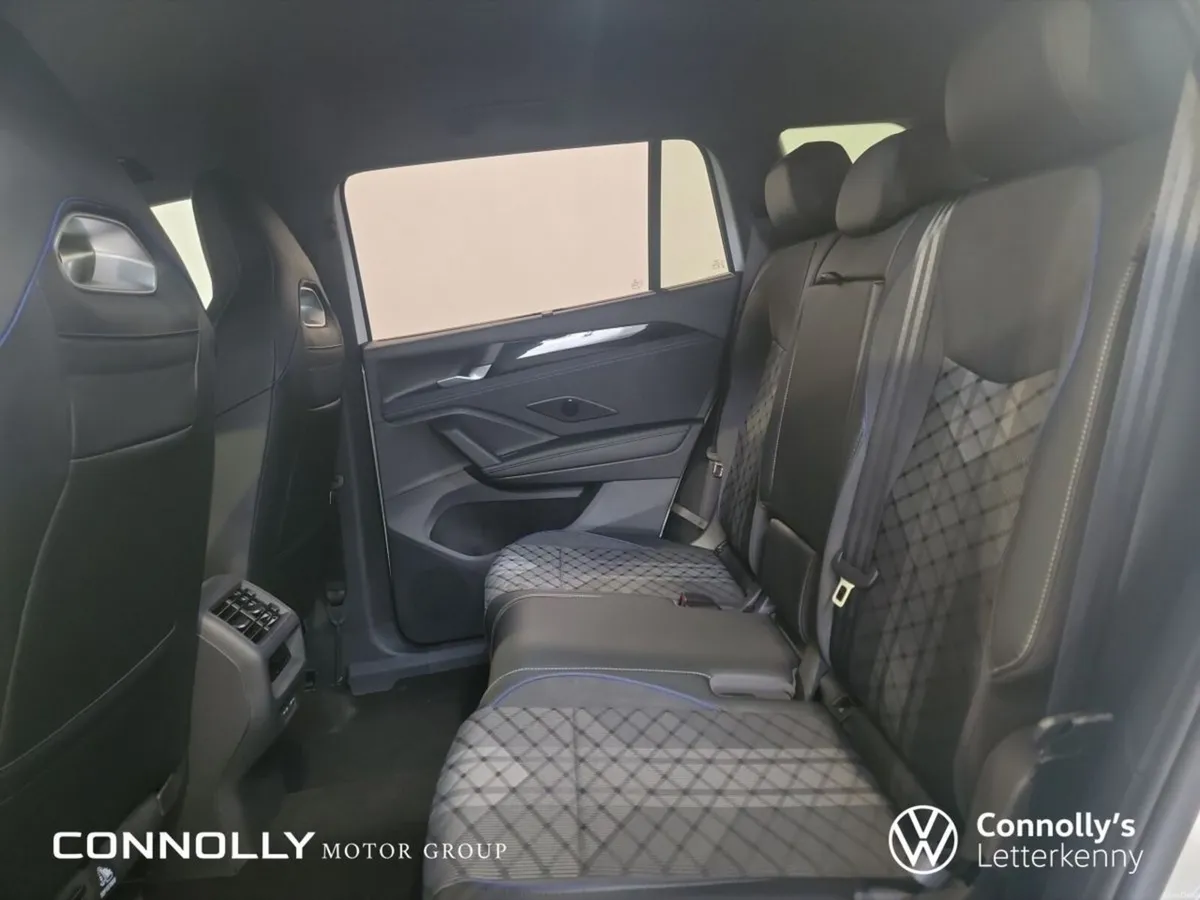 Volkswagen Tayron R-Line 75 PHEV 204HP (*110km Ran - Image 6