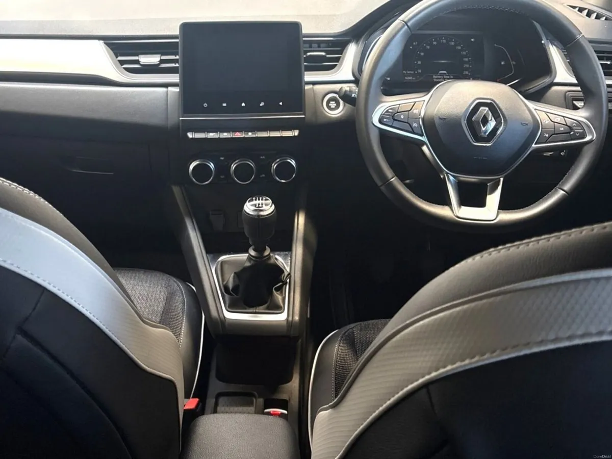 Renault Captur TCe 90 Techno - Image 2
