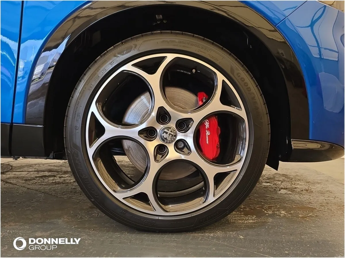 Alfa Romeo Tonale Hatchback Sprint - Image 2