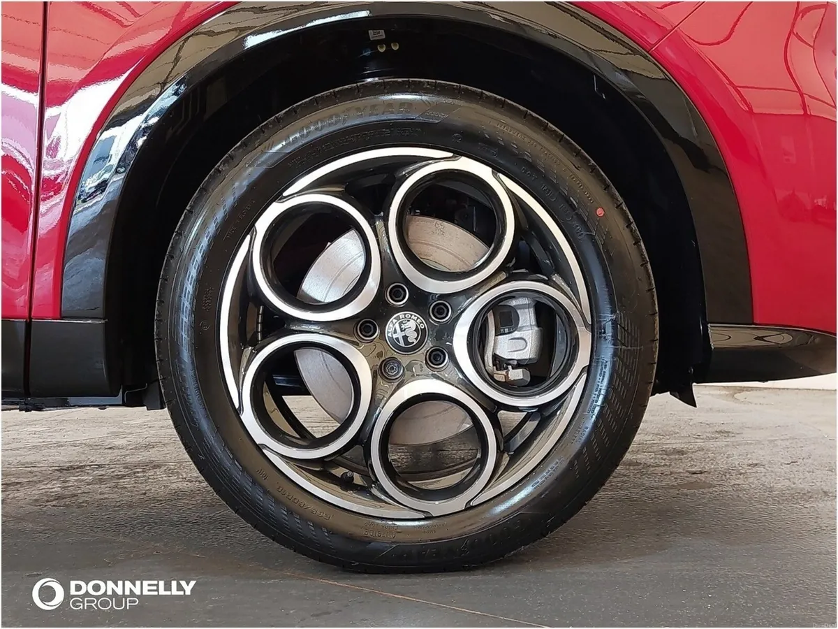 Alfa Romeo Tonale Hatchback Sprint - Image 2