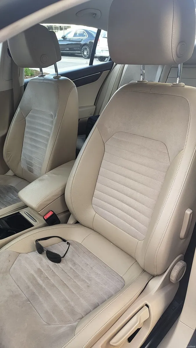 Volkswagen Passat 2013 - Image 3