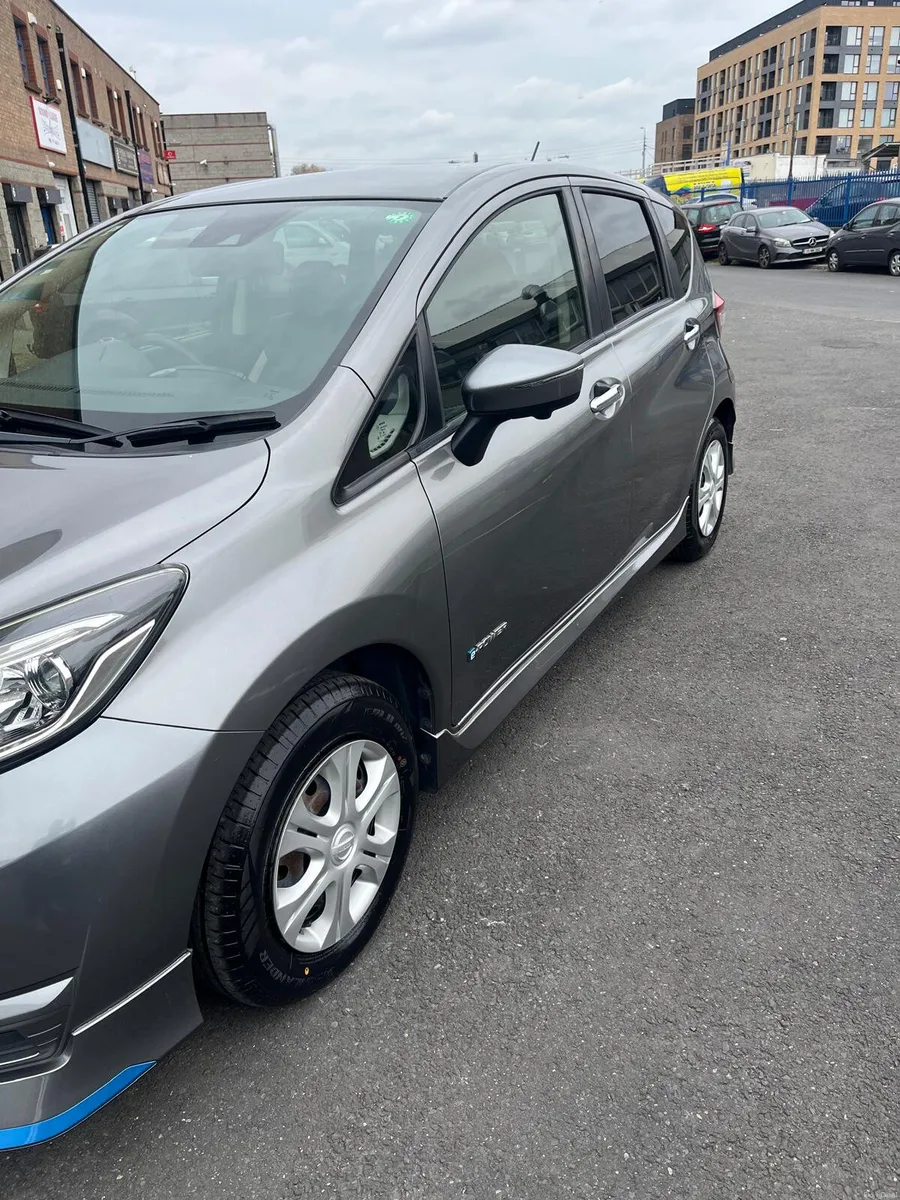 Nissan Note  hybrid automatic - Image 3