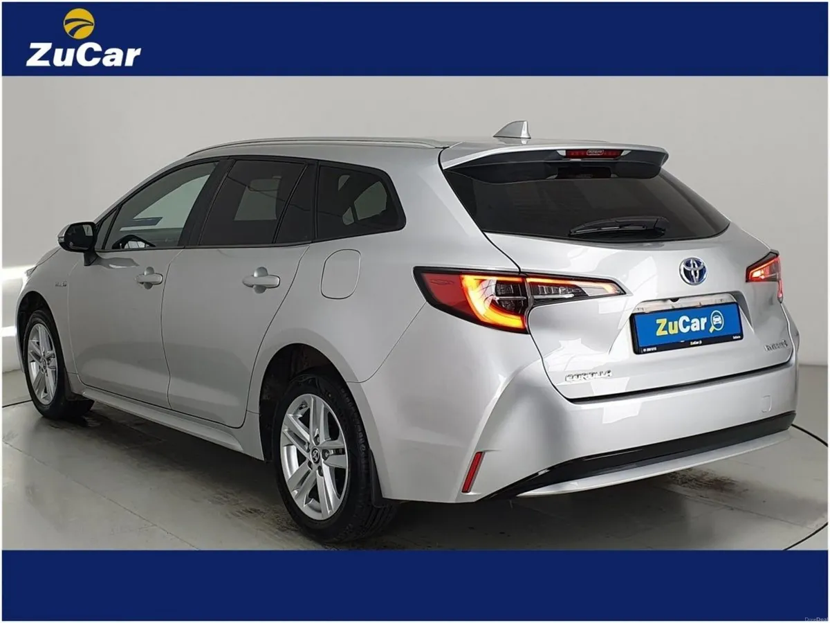 Toyota Corolla 1.8 Hybrid Luna - Image 4