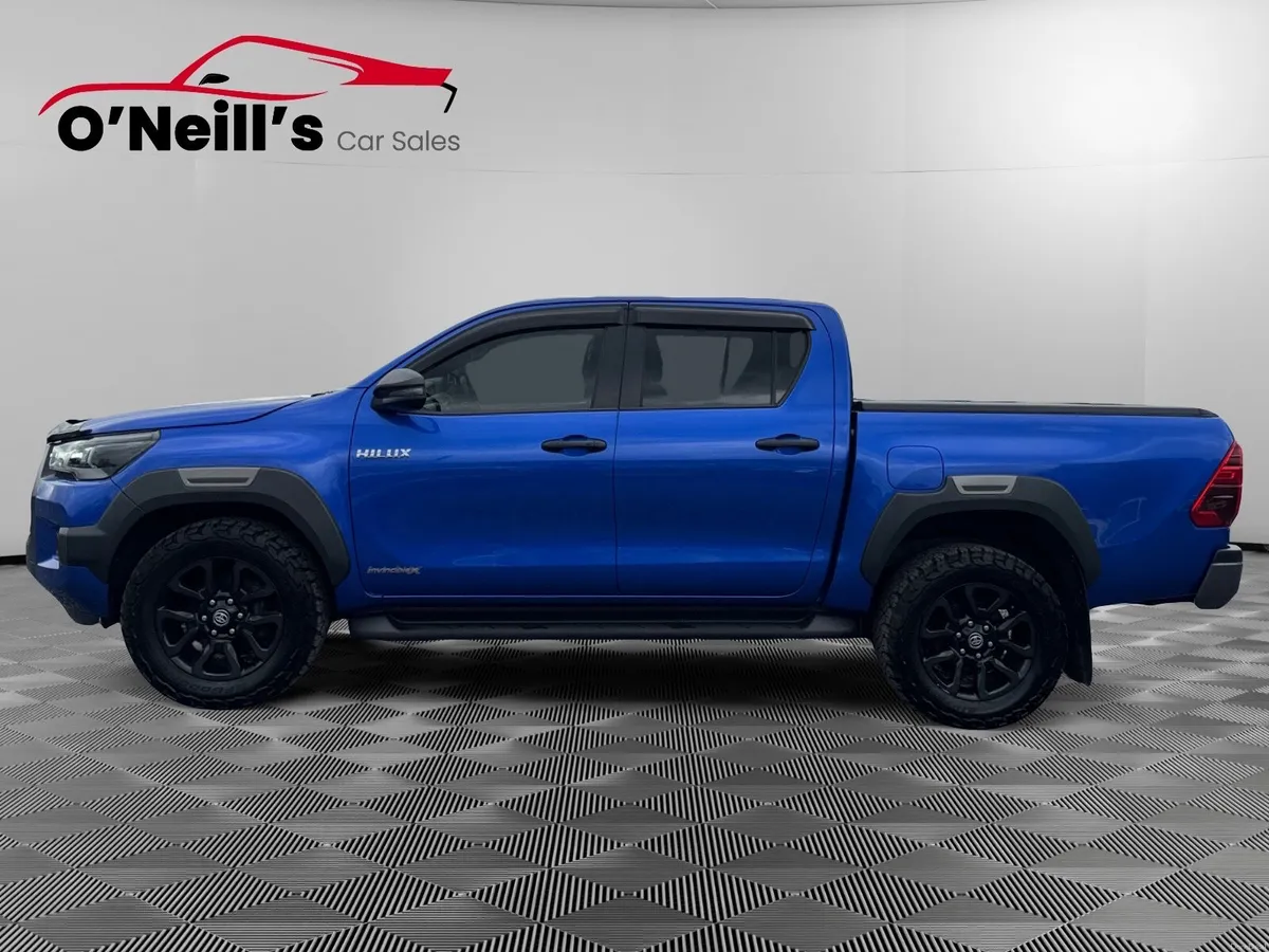 Toyota Hilux 2021 AUTO 2.8 D-4D INVINCIBLE X #379 - Image 6