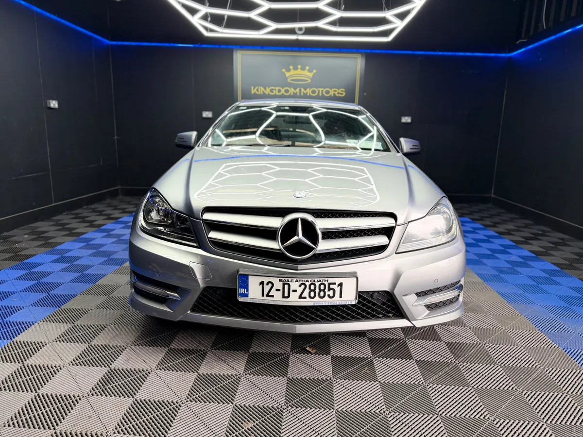 Mercedes-Benz Coupe Sport,Automatic - Image 4