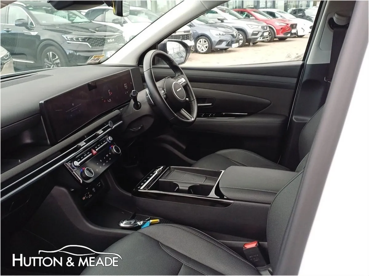 Hyundai Tucson Executive PHEV 1.6 Petrol 5dr - Image 5