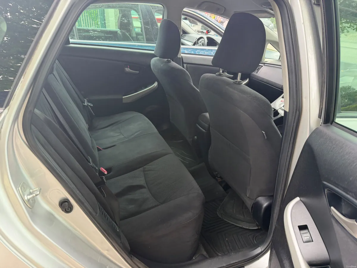 Toyota Prius 2013 - Image 3