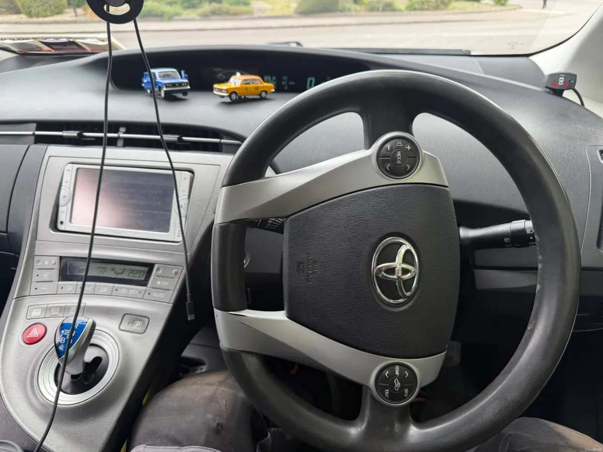 Toyota Prius 2013 - Image 6