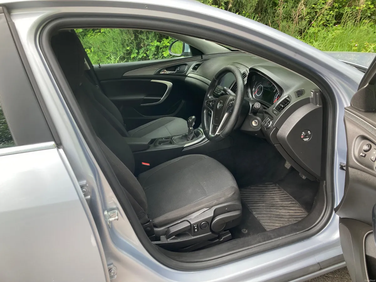 2017 Opel Insignia 1.6 Cdti 136 Bhp Hatchback - Image 4